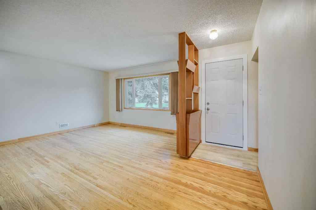 MLS® A2262010 - 3307 Boulton Road NW in Brentwood Calgary, Residential