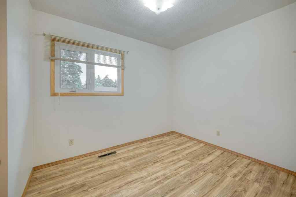 MLS® A2262010 - 3307 Boulton Road NW in Brentwood Calgary, Residential