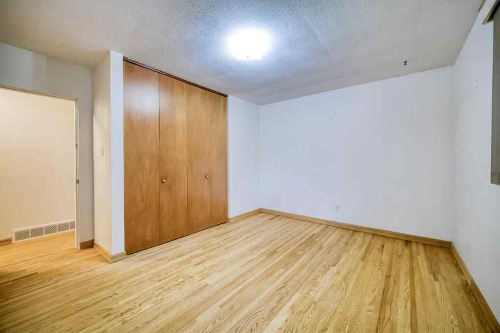 MLS® A2262010 - 3307 Boulton Road NW in Brentwood Calgary, Residential