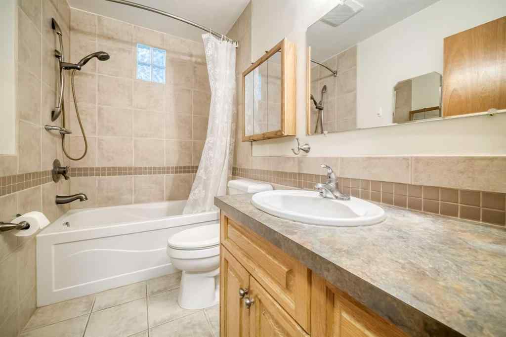 MLS® A2262010 - 3307 Boulton Road NW in Brentwood Calgary, Residential