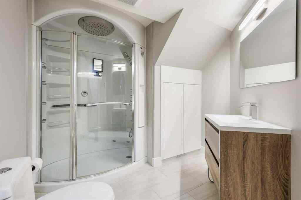 MLS® A2262017 - 240 Cove Road  in The Cove Chestermere, Residential