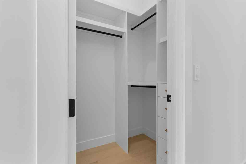 MLS® A2262024 - 2019 6 Avenue NW in West Hillhurst Calgary, Residential