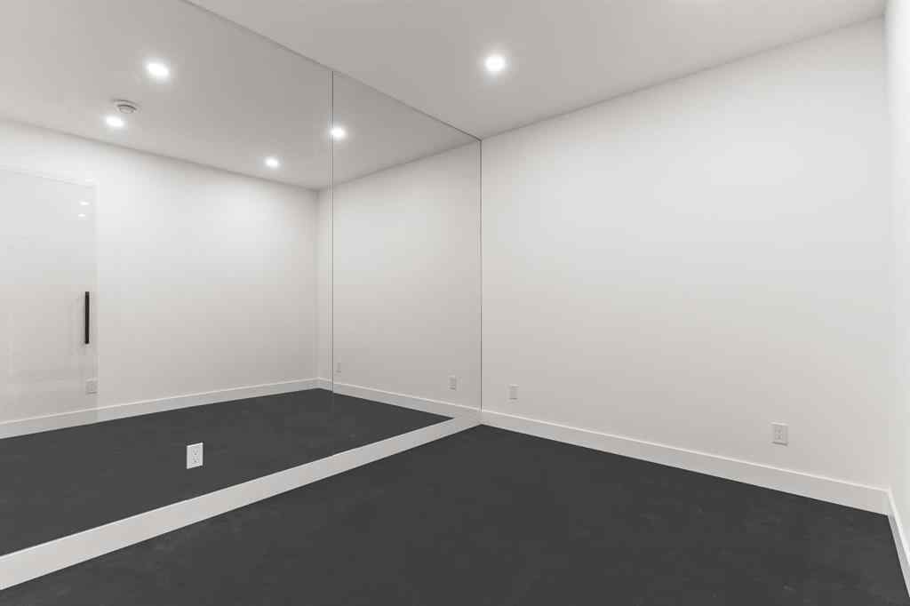 MLS® A2262024 - 2019 6 Avenue NW in West Hillhurst Calgary, Residential