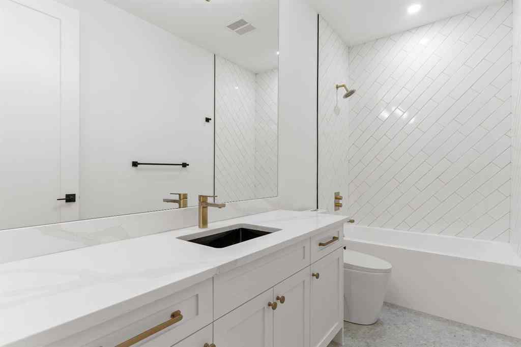 MLS® A2262024 - 2019 6 Avenue NW in West Hillhurst Calgary, Residential