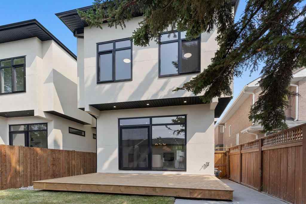 MLS® A2262024 - 2019 6 Avenue NW in West Hillhurst Calgary, Residential