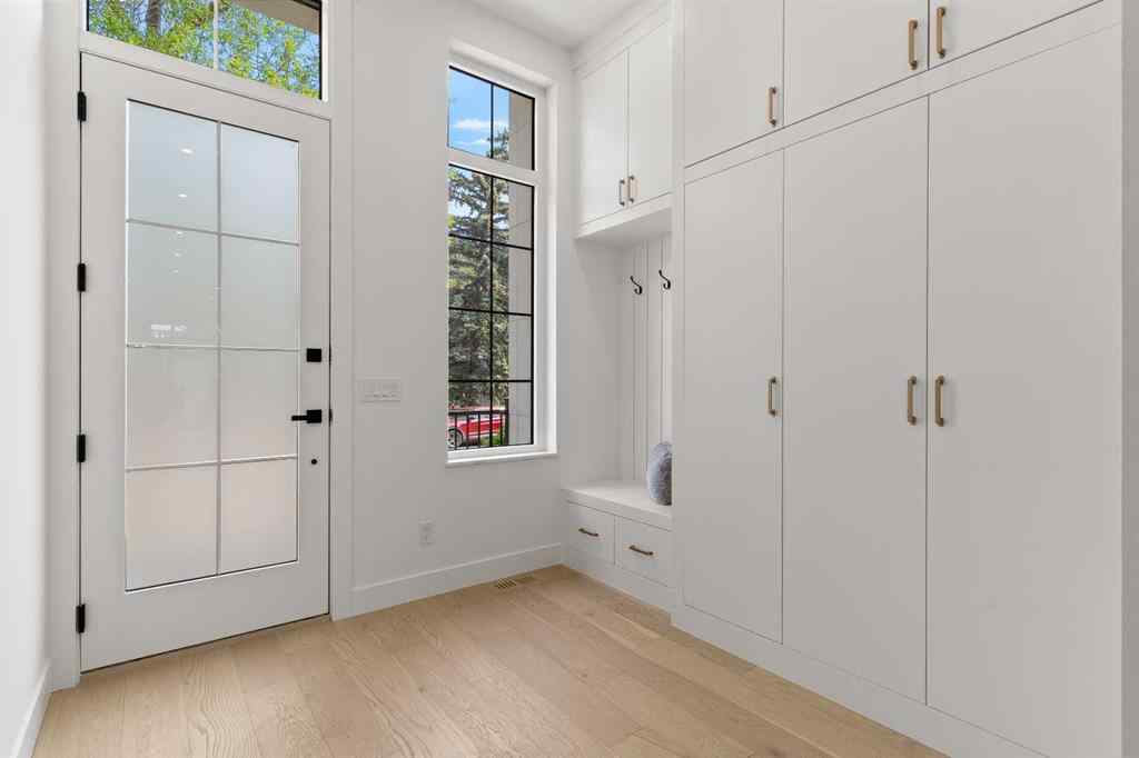 MLS® A2262024 - 2019 6 Avenue NW in West Hillhurst Calgary, Residential