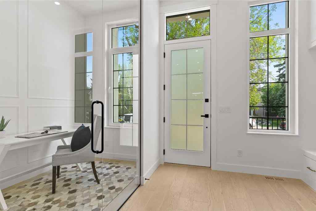 MLS® A2262024 - 2019 6 Avenue NW in West Hillhurst Calgary, Residential