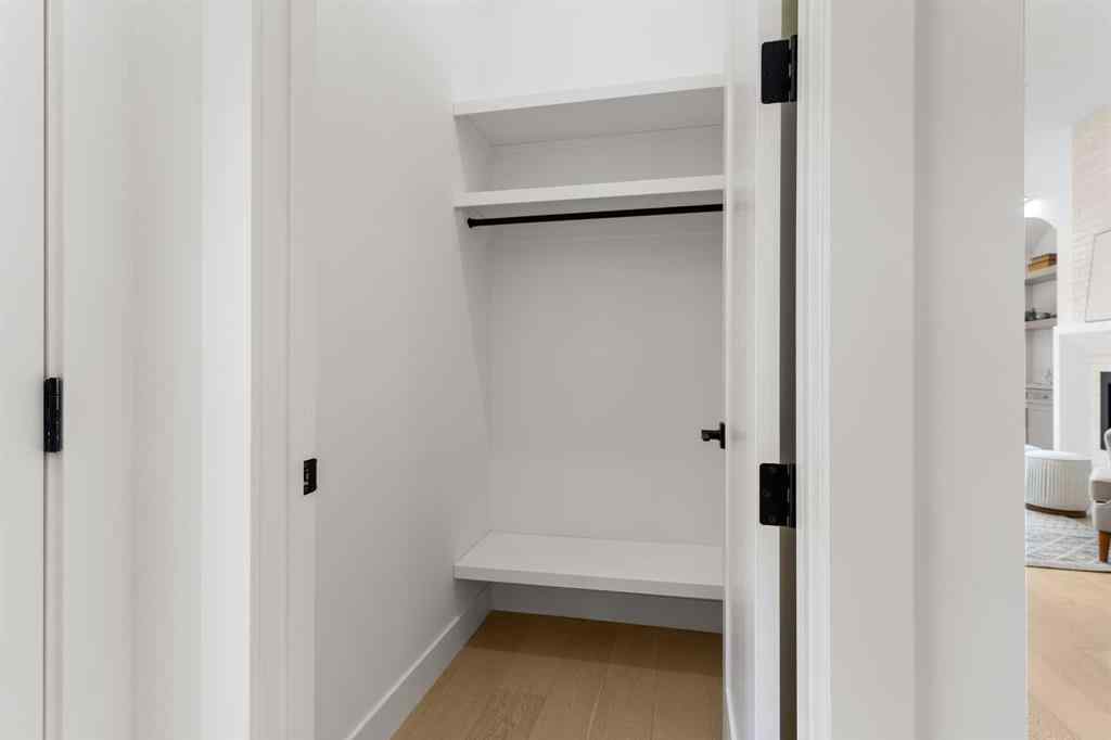 MLS® A2262024 - 2019 6 Avenue NW in West Hillhurst Calgary, Residential