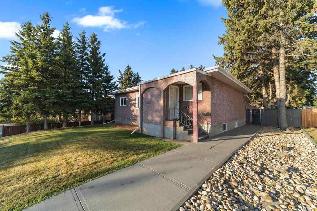 MLS® A2262035 - 4828 53A Street  in Downtown Camrose Camrose, Residential