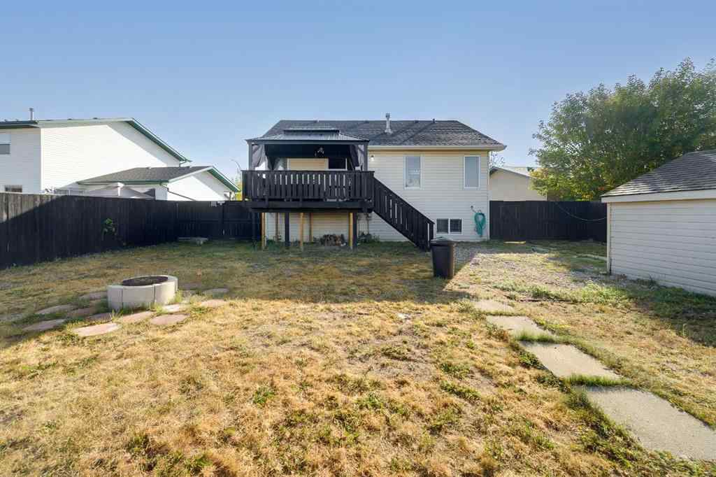 MLS® A2262040 - 44 Parkside Crescent  in Panorama Estates Blackfalds, Residential