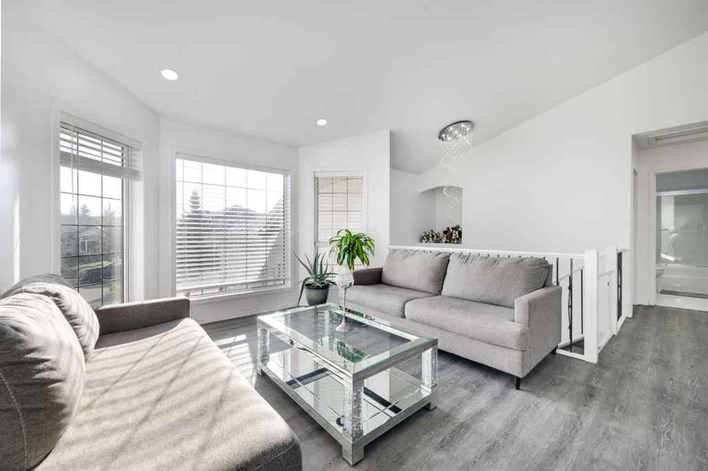 MLS® A2262040 - 44 Parkside Crescent  in Panorama Estates Blackfalds, Residential