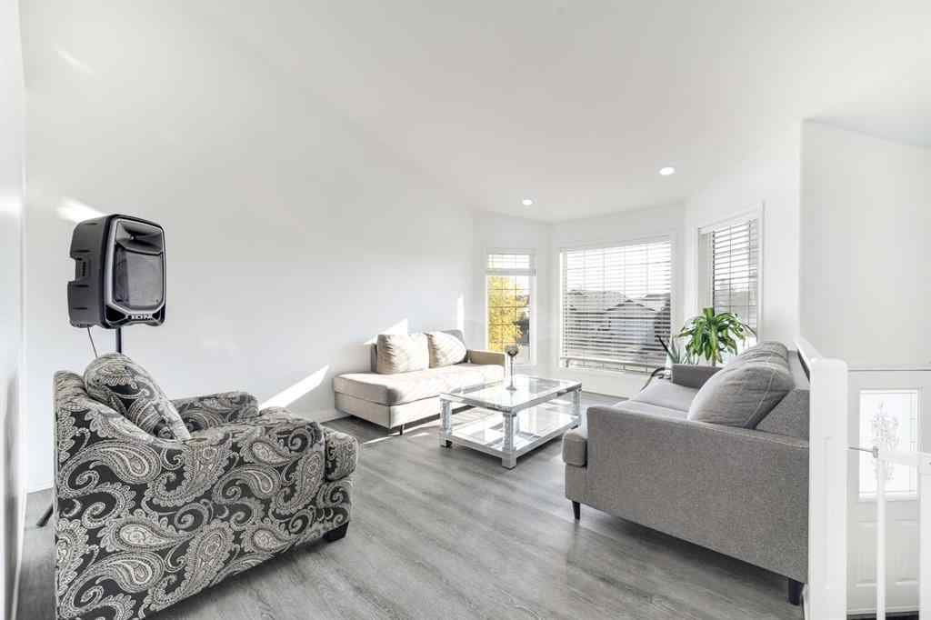 MLS® A2262040 - 44 Parkside Crescent  in Panorama Estates Blackfalds, Residential