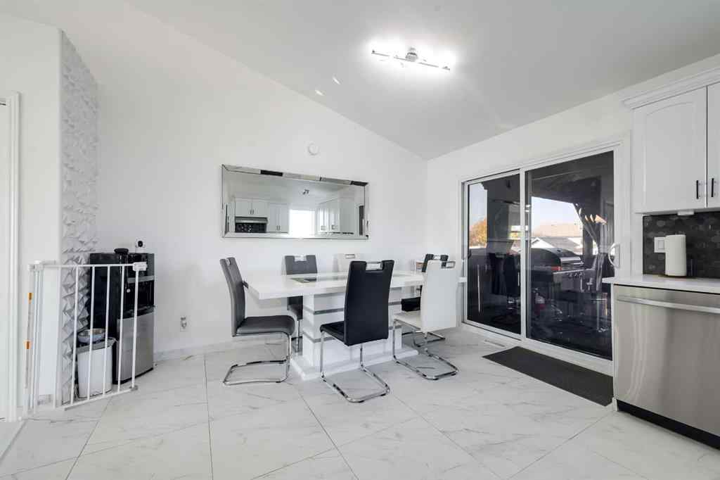 MLS® A2262040 - 44 Parkside Crescent  in Panorama Estates Blackfalds, Residential