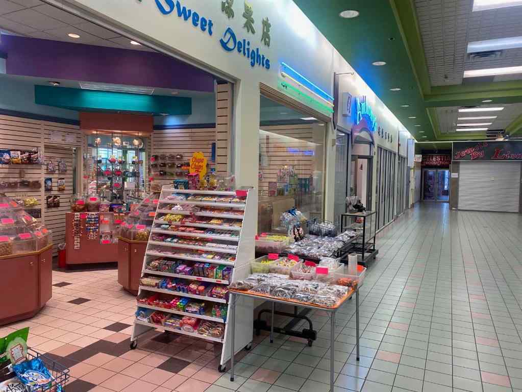 MLS® A2262049 - Unit #150 1623 Centre Street N in Crescent Heights Calgary, Commercial