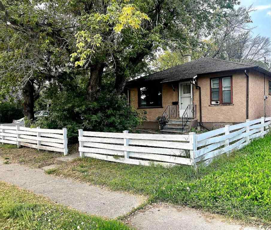 MLS® A2262050 - 1803 5A Avenue N in Westminster Lethbridge, Residential