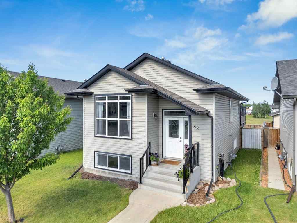 MLS® A2262052 - 82 Hinshaw Drive W in Hewlett Park Sylvan Lake, Residential