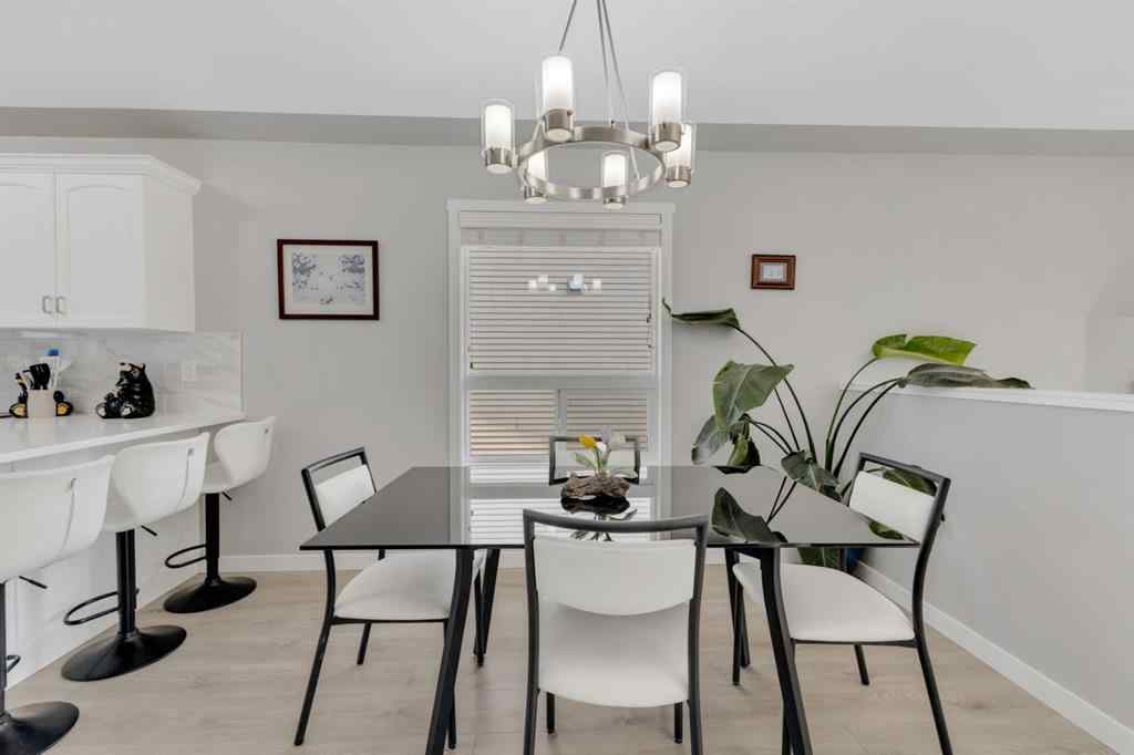 MLS® A2262052 - 82 Hinshaw Drive W in Hewlett Park Sylvan Lake, Residential