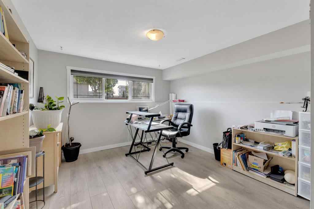 MLS® A2262052 - 82 Hinshaw Drive W in Hewlett Park Sylvan Lake, Residential