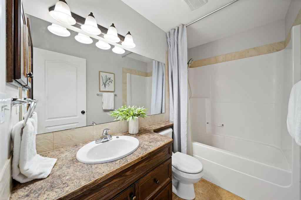 MLS® A2262055 - 668 Lancaster Drive  in Lonsdale Red Deer, Residential