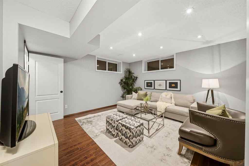 MLS® A2262055 - 668 Lancaster Drive  in Lonsdale Red Deer, Residential