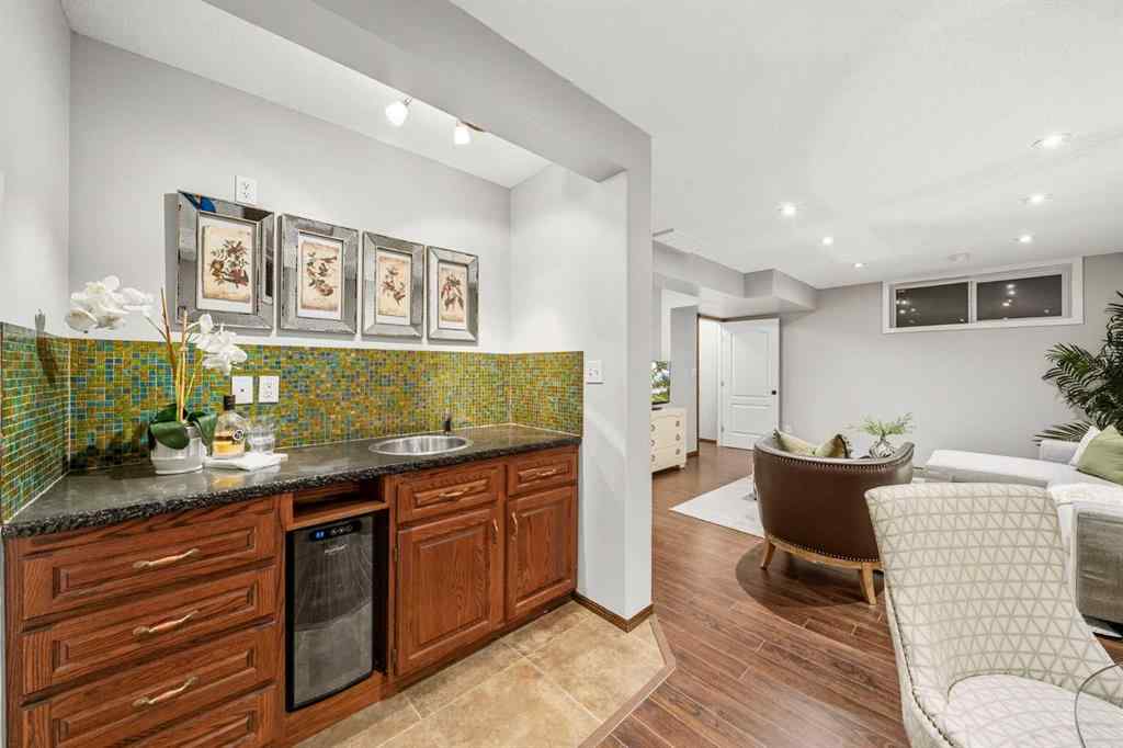 MLS® A2262055 - 668 Lancaster Drive  in Lonsdale Red Deer, Residential