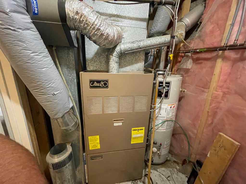 MLS® A2262056 - 353 9 Street W in NONE Cardston, Residential