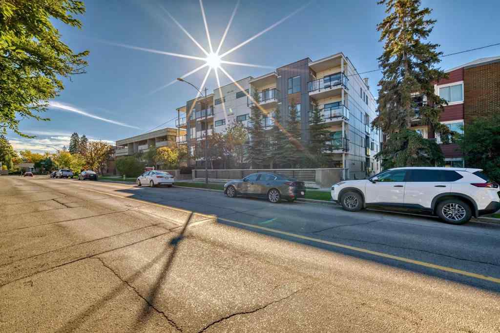 MLS® A2262057 - Unit #206 1521 26 Avenue SW in South Calgary Calgary, Residential