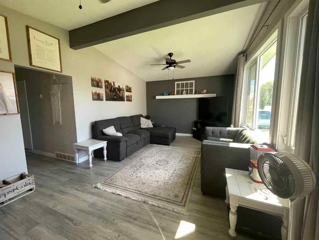 MLS® A2262058 - 520 6 Street W in NONE Cardston, Residential