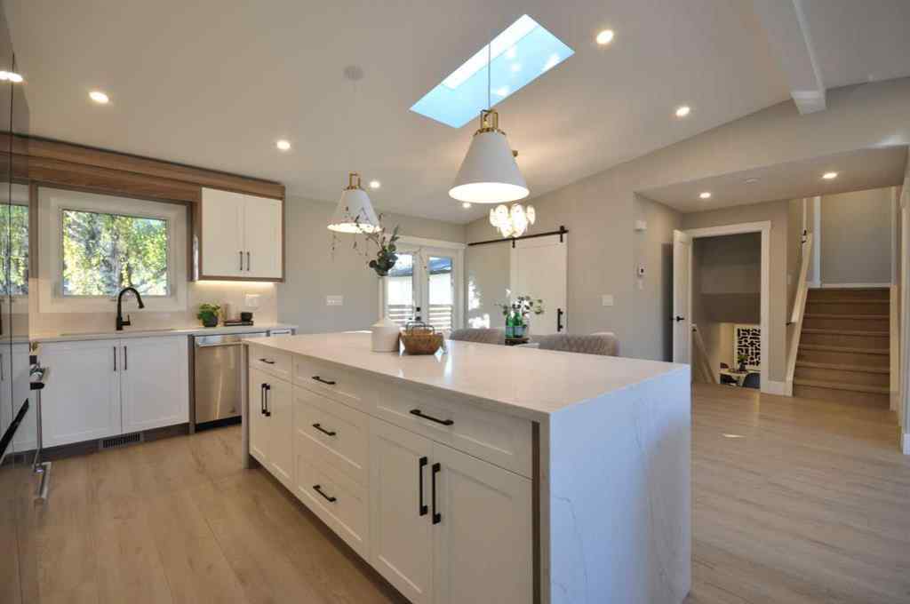 MLS® A2262062 - 1 Cherovan Drive SW in Chinook Park Calgary, Residential