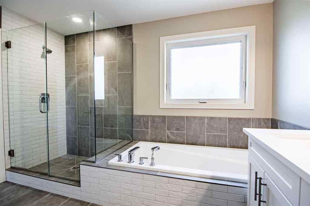 MLS® A2262081 - 14 Garrison Place  in Garden Heights Red Deer, Residential