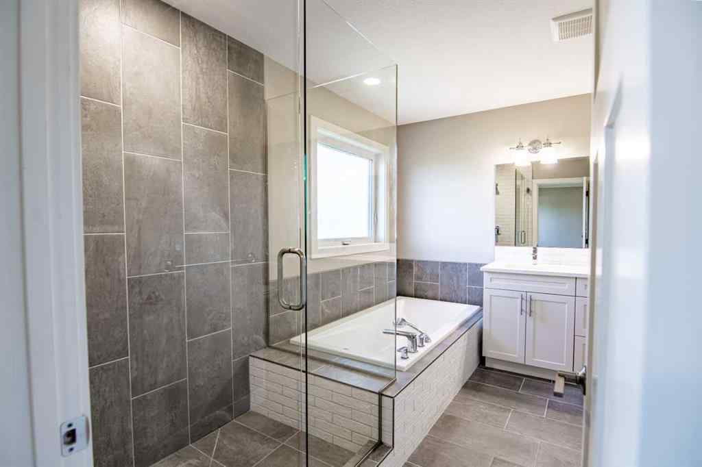 MLS® A2262081 - 14 Garrison Place  in Garden Heights Red Deer, Residential