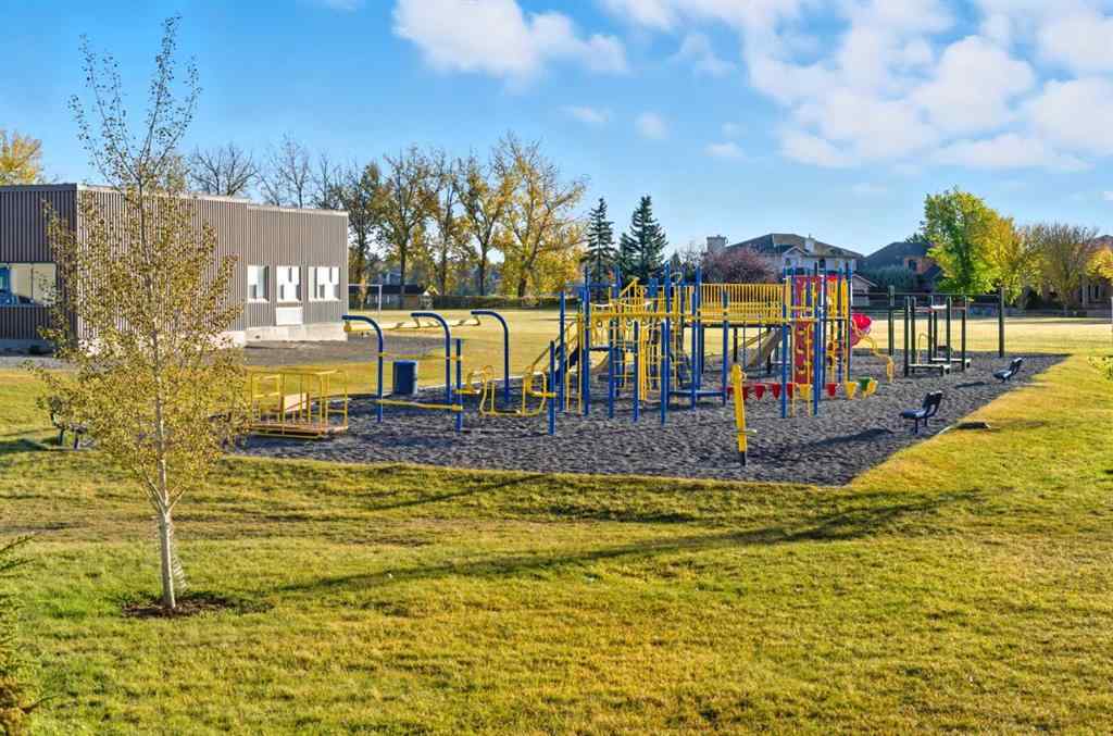 MLS® A2262085 - 165 Sunvale Crescent SE in Sundance Calgary, Residential