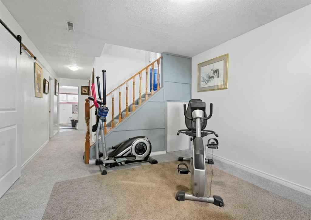 MLS® A2262085 - 165 Sunvale Crescent SE in Sundance Calgary, Residential