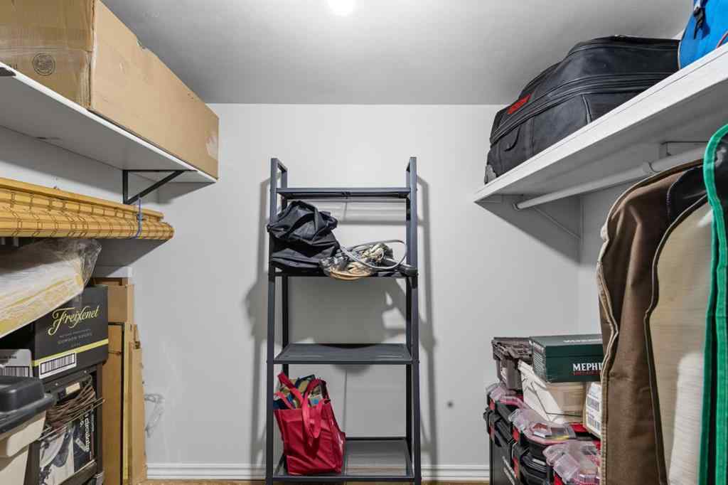 MLS® A2262085 - 165 Sunvale Crescent SE in Sundance Calgary, Residential