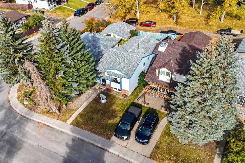 MLS® A2262085 - 165 Sunvale Crescent SE in Sundance Calgary, Residential