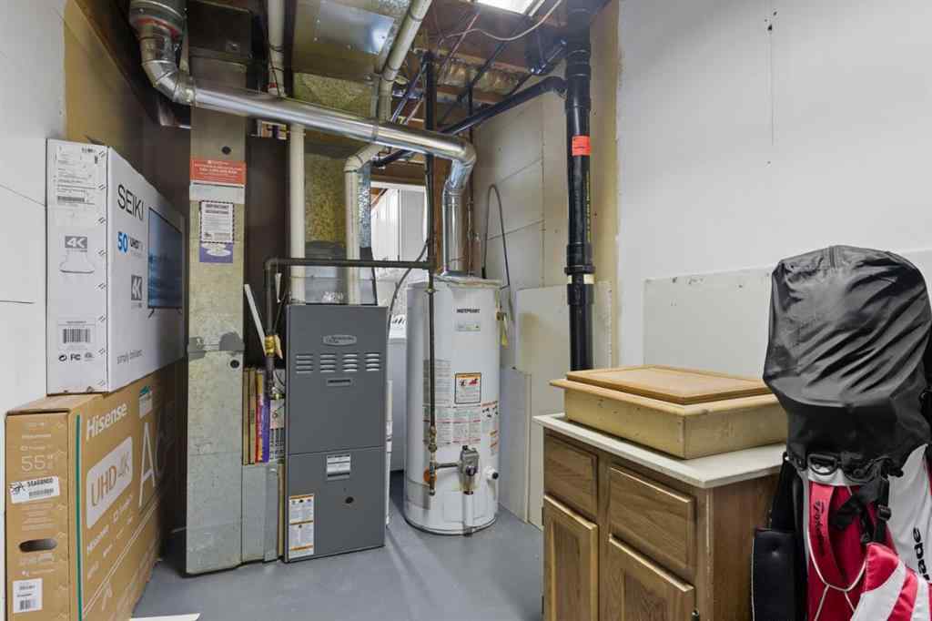 MLS® A2262085 - 165 Sunvale Crescent SE in Sundance Calgary, Residential