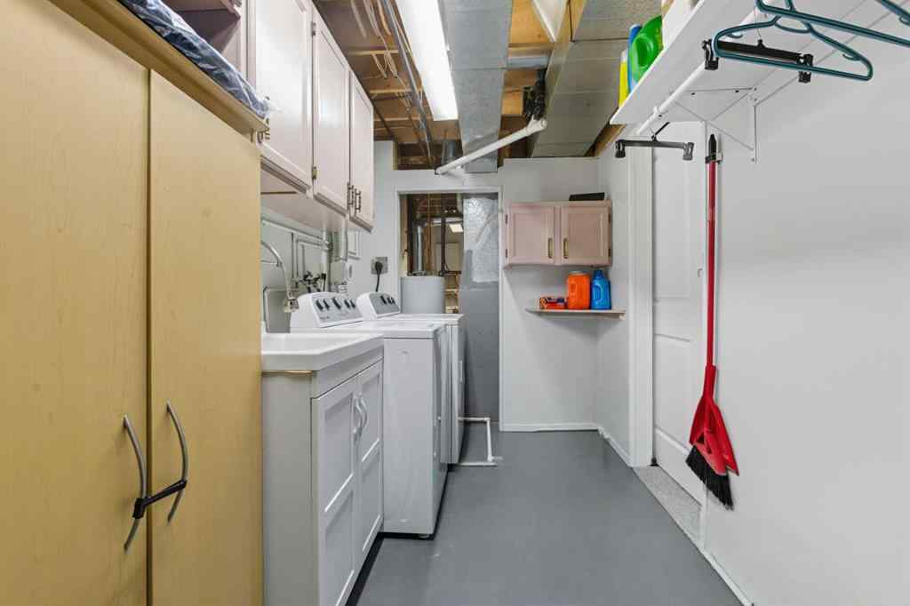 MLS® A2262085 - 165 Sunvale Crescent SE in Sundance Calgary, Residential