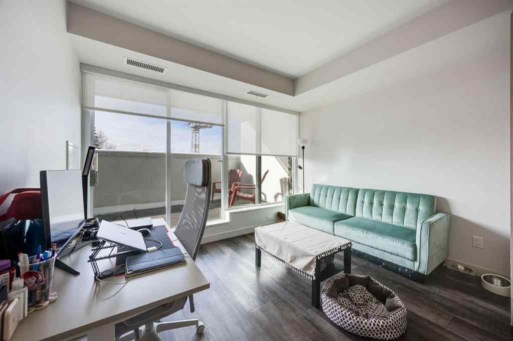 MLS® A2262086 - Unit #301 1107 Gladstone Road NW in Hillhurst Calgary, Residential