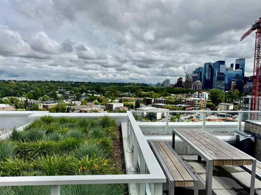 MLS® A2262086 - Unit #301 1107 Gladstone Road NW in Hillhurst Calgary, Residential