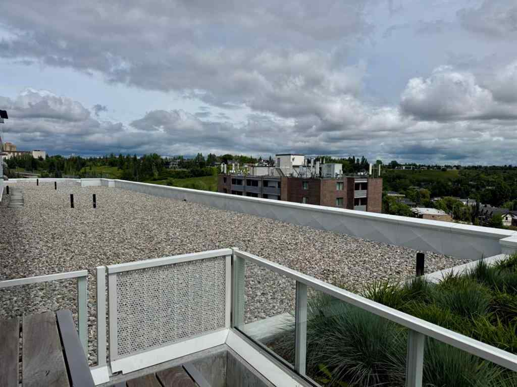 MLS® A2262086 - Unit #301 1107 Gladstone Road NW in Hillhurst Calgary, Residential