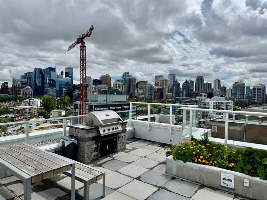 MLS® A2262086 - Unit #301 1107 Gladstone Road NW in Hillhurst Calgary, Residential