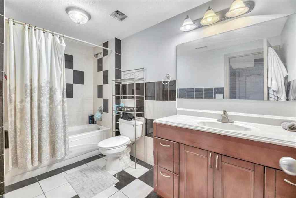 MLS® A2262087 - 89 Springborough Boulevard SW in Springbank Hill Calgary, Residential