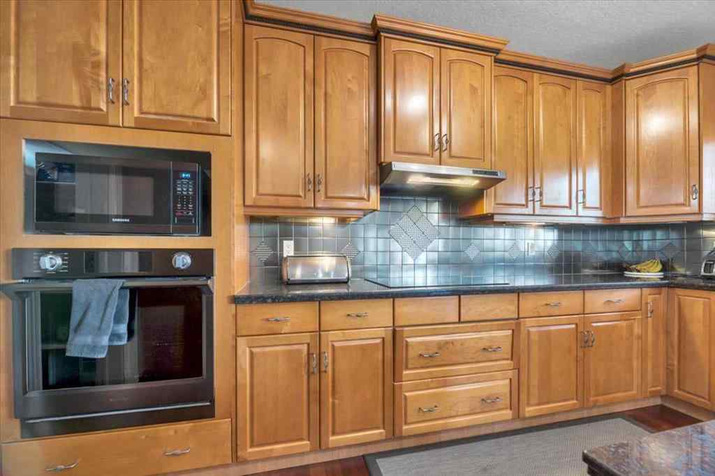 MLS® A2262087 - 89 Springborough Boulevard SW in Springbank Hill Calgary, Residential