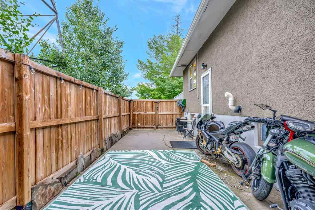 MLS® A2262089 - 301 38 Street SW in Wildwood Calgary, Residential