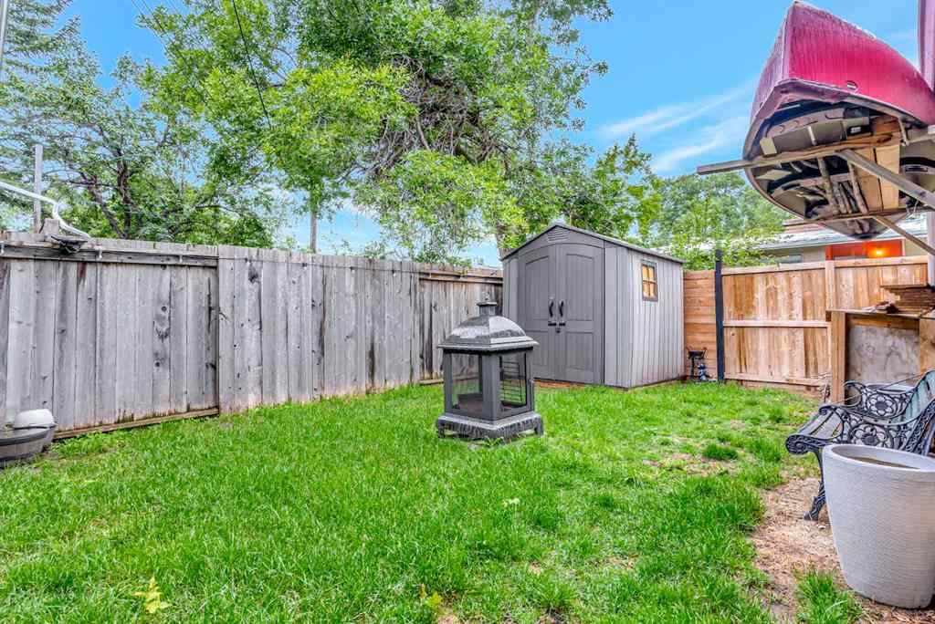 MLS® A2262089 - 301 38 Street SW in Wildwood Calgary, Residential