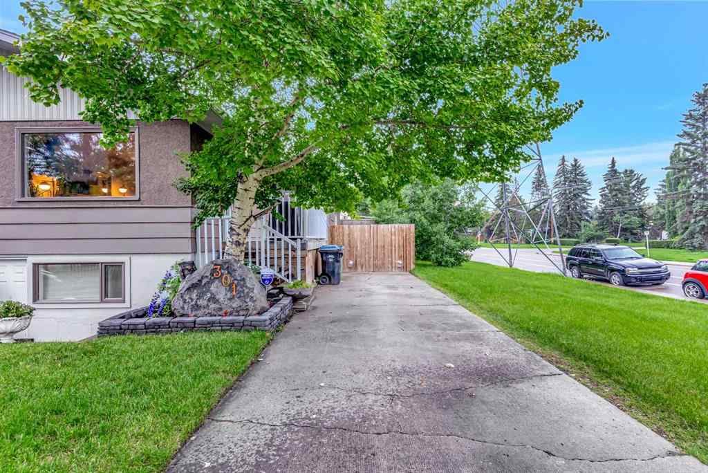 MLS® A2262089 - 301 38 Street SW in Wildwood Calgary, Residential