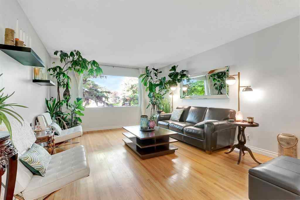 MLS® A2262089 - 301 38 Street SW in Wildwood Calgary, Residential