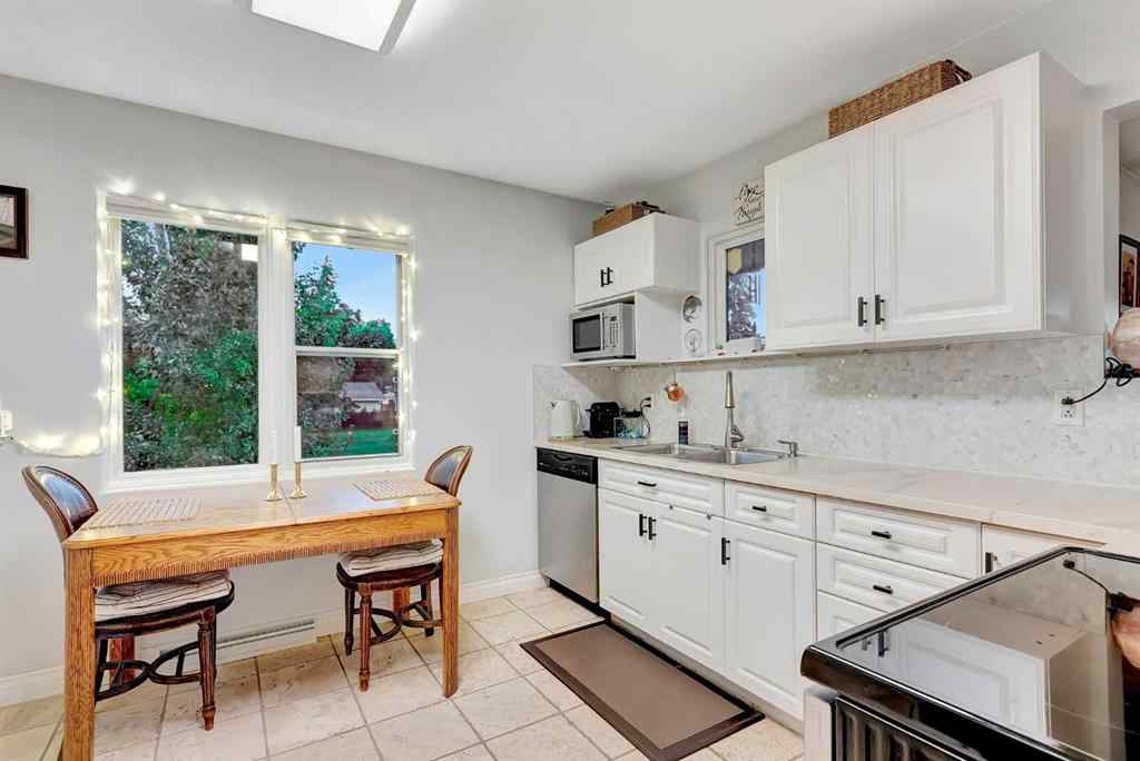 MLS® A2262089 - 301 38 Street SW in Wildwood Calgary, Residential