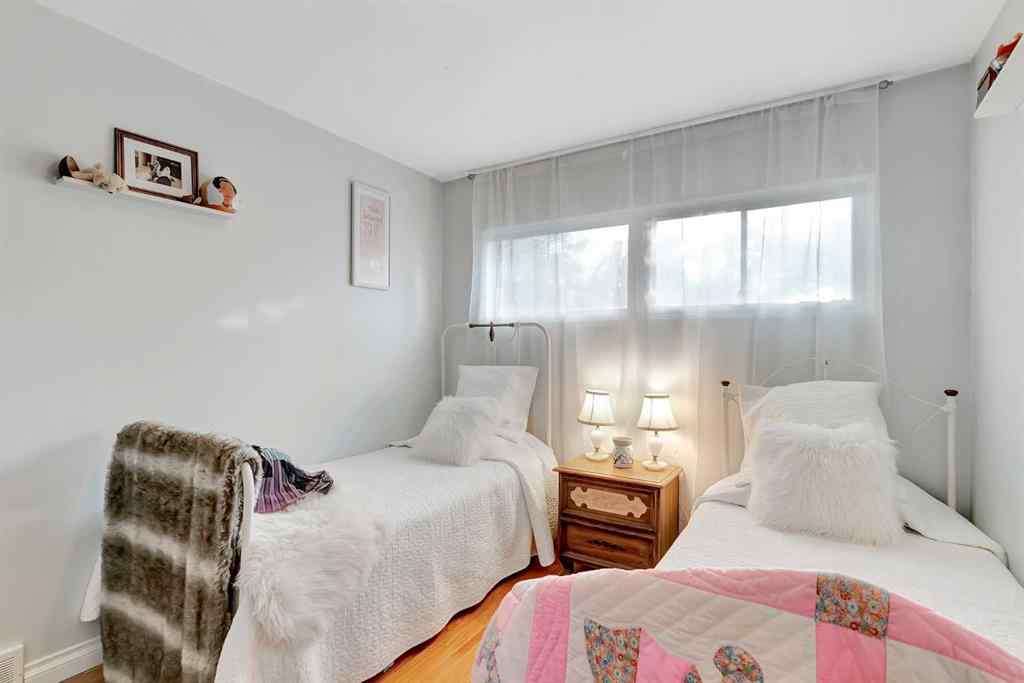 MLS® A2262089 - 301 38 Street SW in Wildwood Calgary, Residential