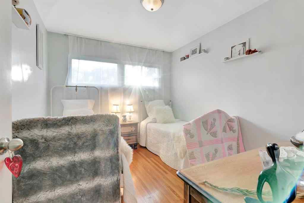 MLS® A2262089 - 301 38 Street SW in Wildwood Calgary, Residential